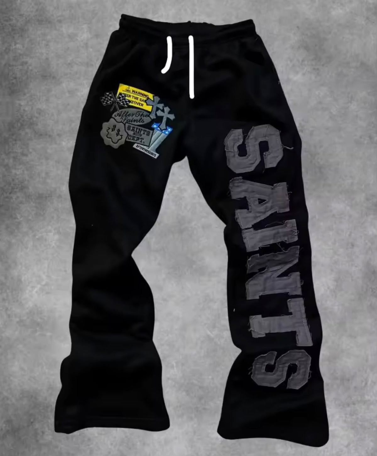 Pantalones anchos desgastados