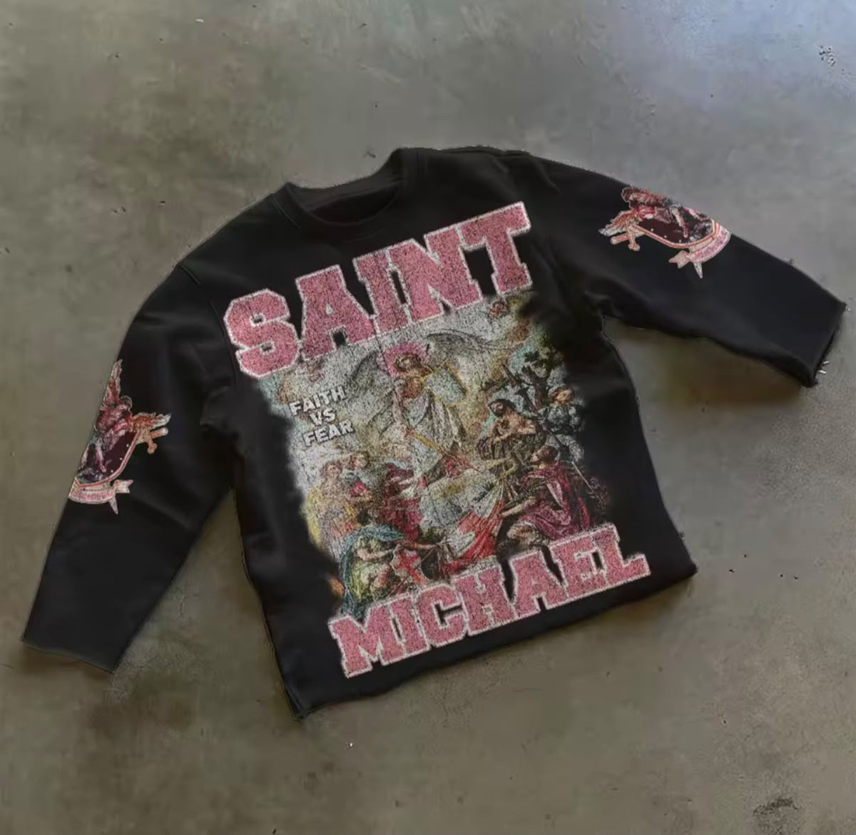 Camiseta con estampado de personajes